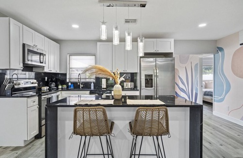 St. Petersburg - Clearwater House | St Pete 3bd Heated Pool House <10 min to Downtown