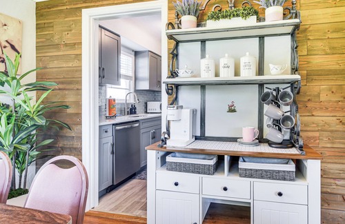 St. Petersburg - Clearwater House | St Pete Home for Retreat & Corporate Travelers