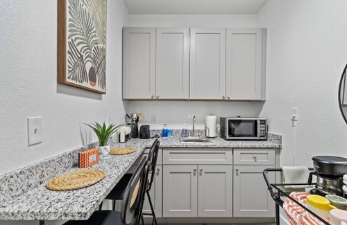 St. Petersburg - Clearwater Apartment | St Pete Studio Apartment <10 Min to Downtown