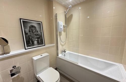 Newcastle-upon-Tyne Apartment | St Peter's Riverside Apartment Newcastle Quayside Free Parking