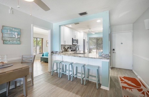 Palma del Mar Condo | St. Petersburg Isla del Sol St. Pete Beach Updated Condo on Water 2 Bed Gorgeous