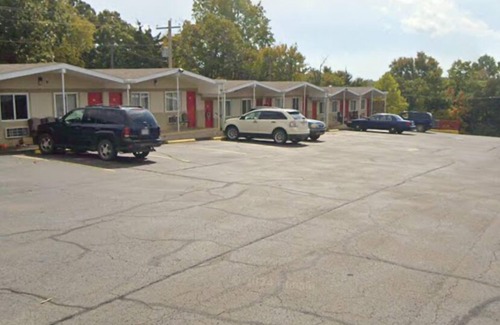 St. Robert Hotel | St Roberts Towne & Village Extended Stay