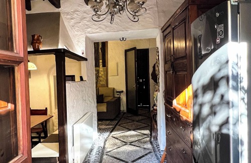 Arta House | Stadthaus mitten im Künstlerviertel