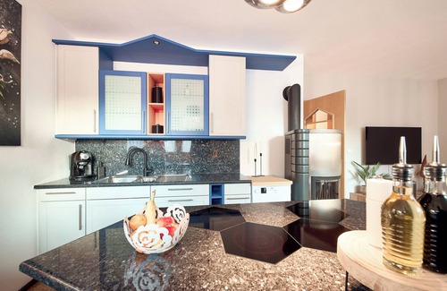 Vipiteno Apartment | Stadtnestl Apartment - private garden, mountain views & Alpine charm