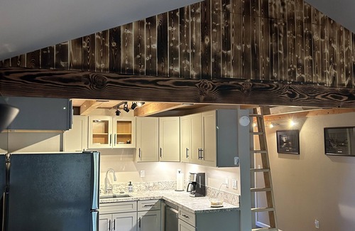 Gualala Apartment | Stairway to Heaven with EV Charger