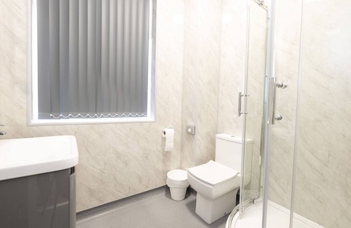 Scunthorpe Hotel | standard single bedroom with en suite