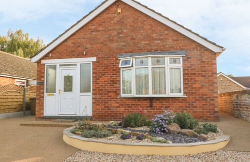 Skellingthorpe House | STARFIELD, pet friendly, with open fire in Skellingthorpe