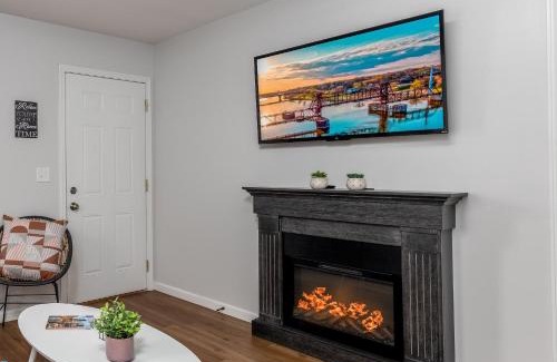 Naplate House | Starved Rock & Ottawa Retreat Amazing Getaway Home