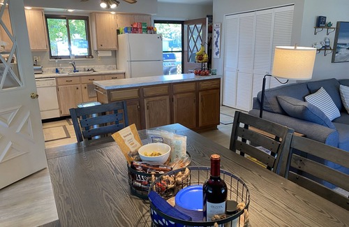 Leesburg House | “Stay Anchored” Lake Tippecanoe channel front with pier and great lake views