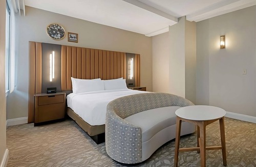 Downtown Tampa Hotel | Stay and Explore: Downtown Tampa Awaits! 2 Rooms