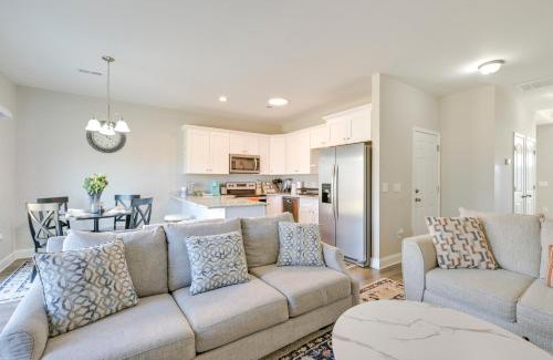 Harrisburg House | Stay and Play Spacious Concord Townhome Near Uptown