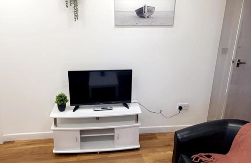 Wakefield Apartment | Stay At Apt4 - Duplex Relocations