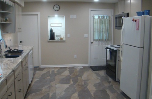 North Bend House | Stay At Mulberry Street in North Bend for a small-town family retreat.