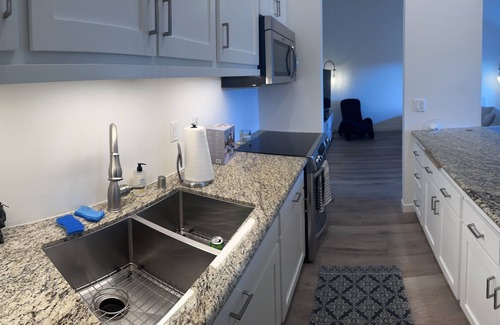 South Redondo Condo | Stay by the beach in this sun drenched, newly remodeled unit! Pet Friendly.