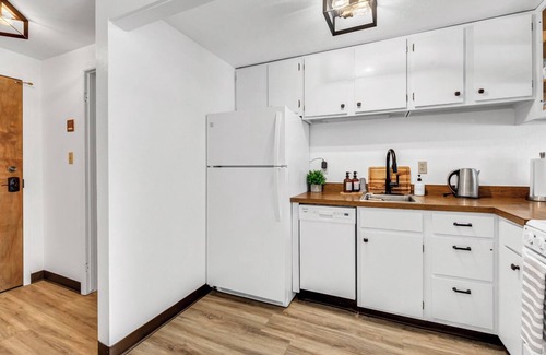 Helena Apartment | Stay Cozy in Downtown Helena – Your Home Base Awaits