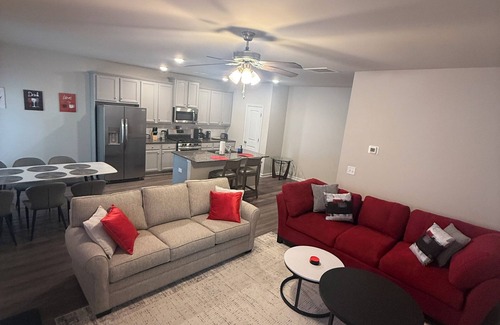 Winder House | Stay in a Brand New Townhome in Winder!