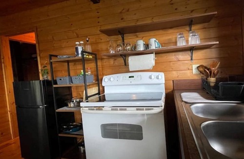 Hana Apartment | Stay in Hana Upstairs