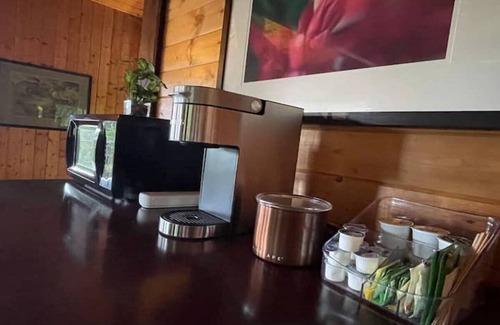 Hana Apartment | Stay in Hana Upstairs