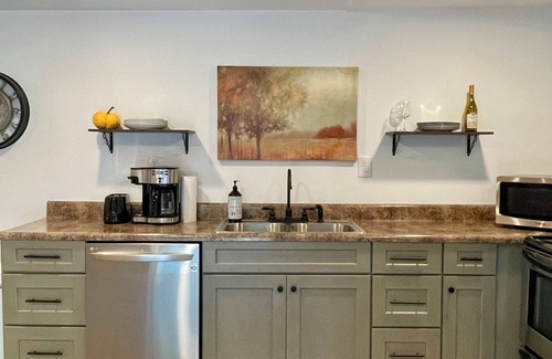 Mentone House | Stay in this charming 2-bedroom home in serene Mentone.