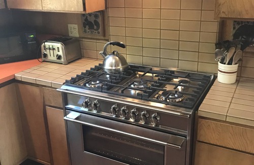 Olympic Valley Cabin | Stay minutes from Palisades Village and a Beautiful bike ride away to Lake Tahoe