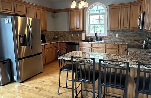 Tazewell House | Stay with us to experience amazing fall foliage!I’M