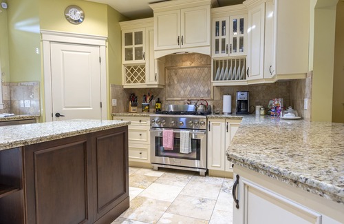 Kensington House | Stay, work and relax… Executive House in NW Calgary
