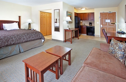 Elkhart Hotel | Staybridge Suites Elkhart by IHG