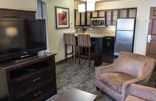 Minot Hotel | Staybridge Suites Minot by IHG