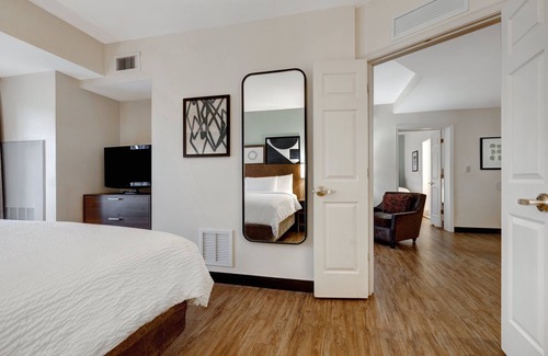 Tallahassee Hotel | Staybridge Suites Tallahassee by IHG