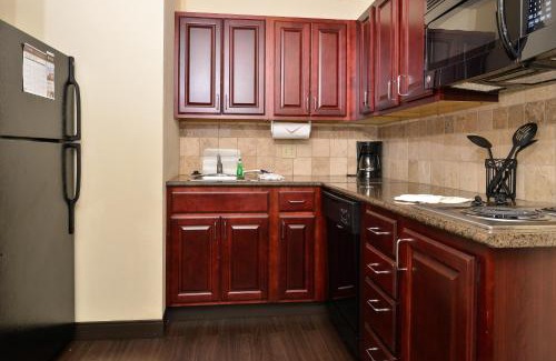 West Des Moines Hotel | Staybridge Suites West Des Moines by IHG