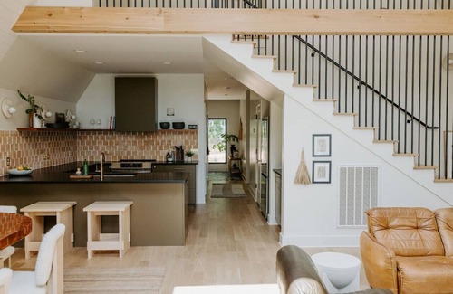 Saint Andrews House | Stayframe: a designer getaway with mountain views