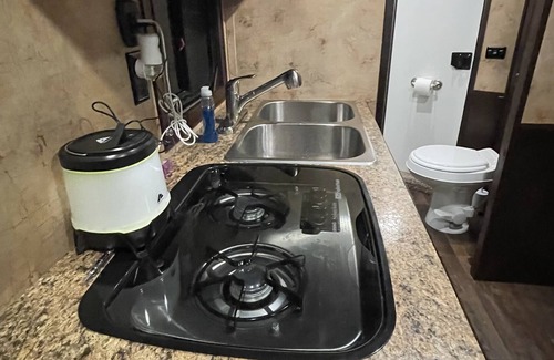 Rowland RV Rental | Staying on a working horse farm