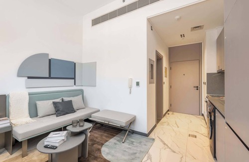 Dubai Apartment | StayShort - Modern and Stunning Studio in MAG 910, MBR City