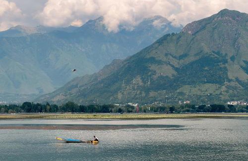 Brein Villa | StayVista at Buhayra Lakefront