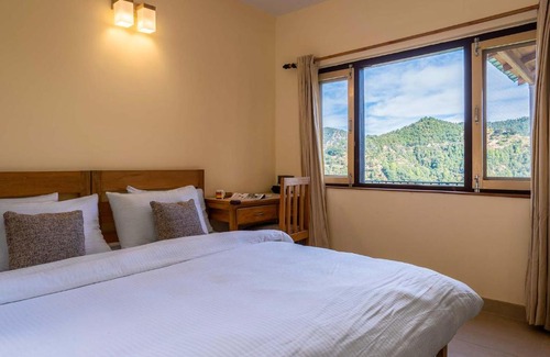 Kasiyalekh Villa | StayVista at Dream Cottage 2