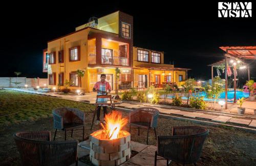 Bajarwadi Villa | StayVista at Mangifera Agro Estate with Pool, Wi-Fi
