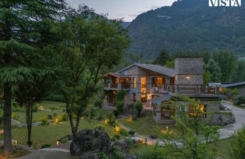 Raison Villa | StayVista at Moets Waterfront Estate by the Riverside - 3BR with BBQ, Bonfire and Lawn