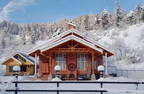 Srinagar Villa | StayVista at Suroor with Central Heating in Tangmarg