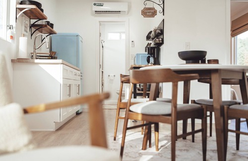 Rockbridge House | Steel Nest- a charming 2-bedroom container house Rockbridge