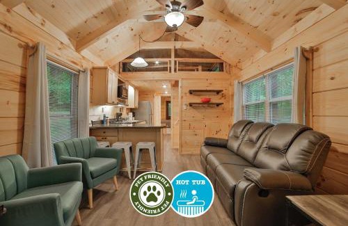 Lookout Valley Neighborhood Association House | Stefan Cabin Nature-nested Tiny Home Hot Tub