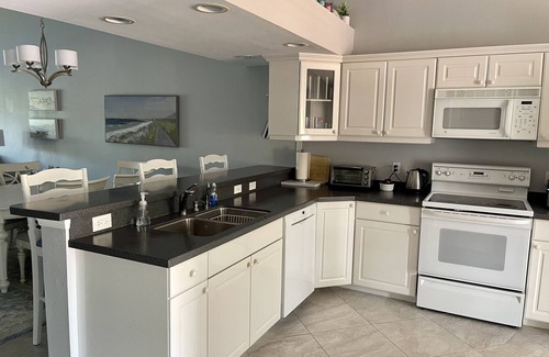 Naples Condo | Step into Vacation, instantly!