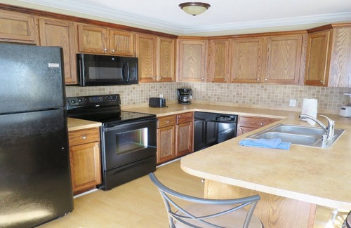 Ilexhurst Villa | Steps from Beach! Grill - Wif