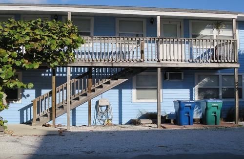 Ilexhurst Villa | Steps from Beach! Grill - Wif