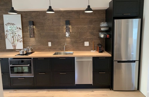 Mystic Apartment | Steps from Downtown Mystic/Newly Renovated Modern Apartment