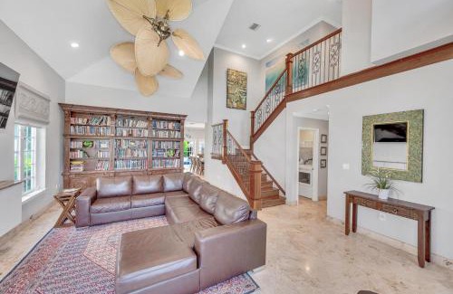 Birch Park Finger Streets House | Steps from the Beach Heated Pool Seaside Key