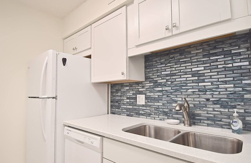 Siesta Key Condo | Steps to #1 Siesta Beach, 2nd Floor, Smart TV, Garbage Disposal, Near Pool.