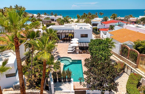 Pedregal Villa | Steps to Beach: 4BR LUXE VILLA+Pool+Maid+Concierge+Health Club+Spa