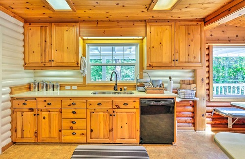 Murphys Cottage | Steps to Dtwn Murphys: Cottage w/Furnished Porch