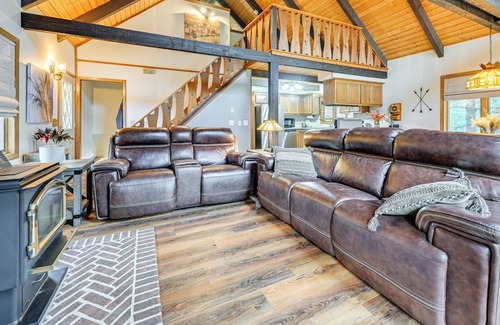 Rome House | Steps to Golf Course: Nekoosa Home w/Serene Yard!