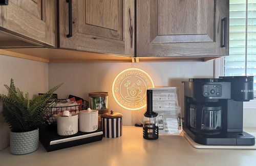 Loves Park House | Steps to Rock River + Arcade + Massage Chair + Firepit + Game Board Table